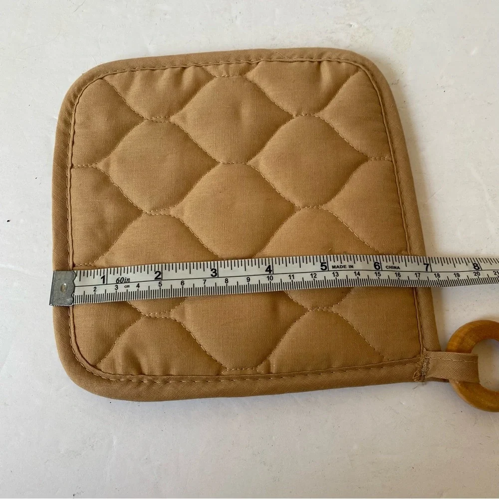 Vintage The Kitchen Shoppe R.A. Briggs & Co Potholder Floral Brown NWT Wood Hoop
